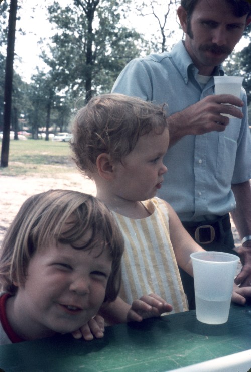 1972 Aug Clay Kelley with Scott and Sherry enjoying lemonade