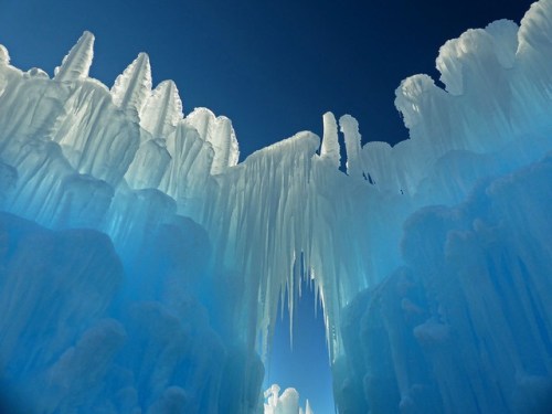 ice-formations-wisconsin-dells-wi